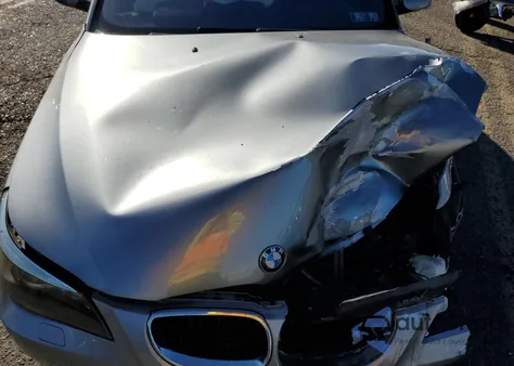 2006 BMW 530 Xit z USA, uszkodzony, nr VIN WBANN73566CN00126